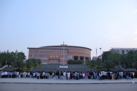 保山中医专开展国旗下的党史教育活动