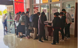 保山中医专2021级成教新生有序入学