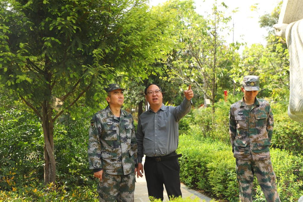 保山军分区领导莅校走访调研