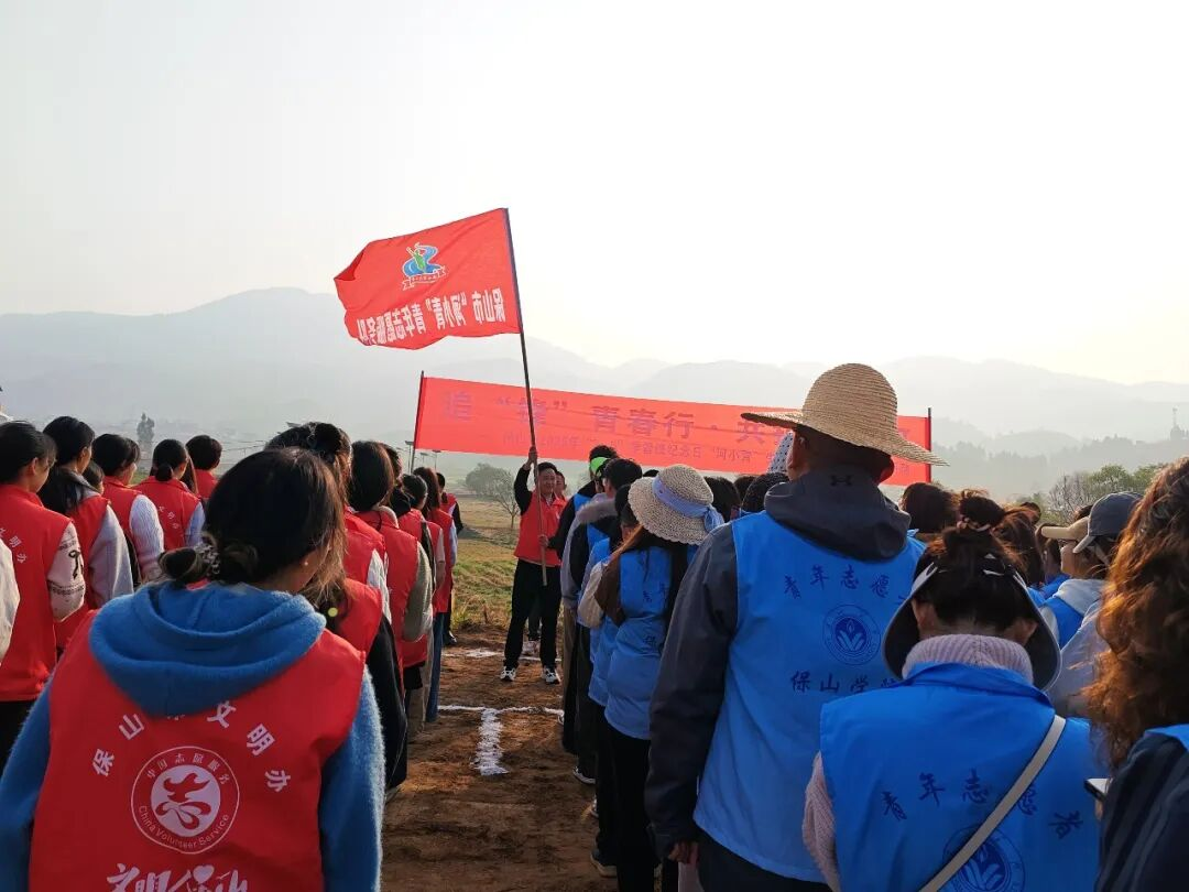 学校开展学雷锋系列志愿服务活动