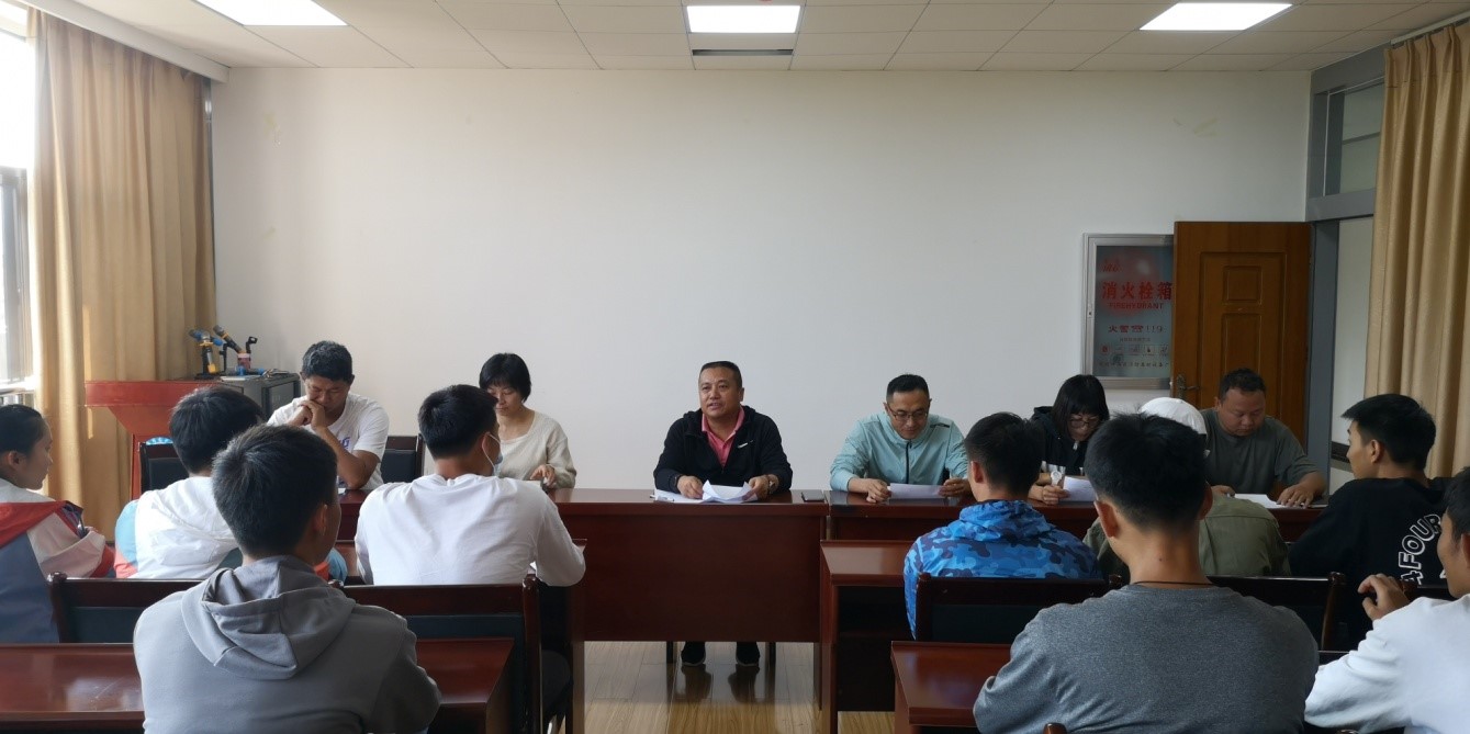 保山学院14名体育专业实习生到世界杯官网实习