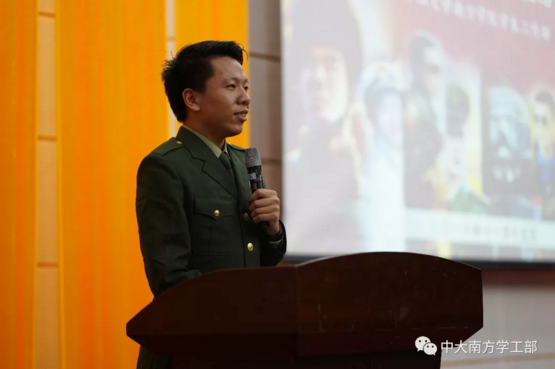 5bf21813928f6.png 1.png