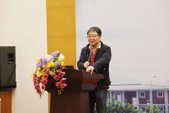 5a264fd8674cd.jpg 谭劲松名誉院长.jpg