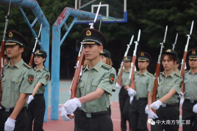 5af4fdbe3067f.jpg 7.webp.jpg