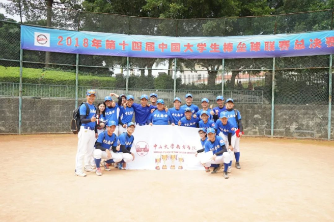 5bcd989eaf3de.png b1.png