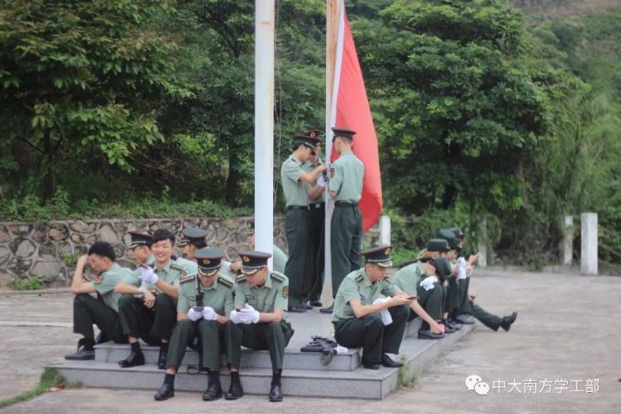 5af4fdaf9f28b.jpg 66.webp.jpg