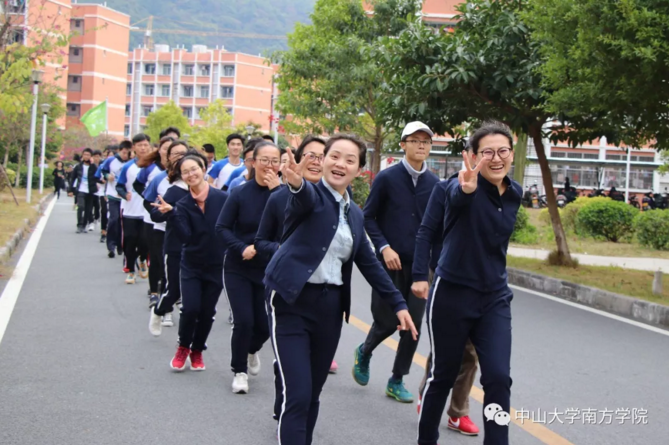 5a339409ce26f.png 06.png