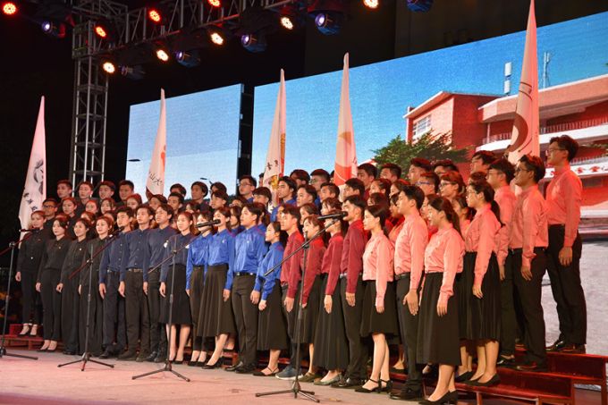 5bcd94a0744e7.jpg 学生干部合唱团.jpg