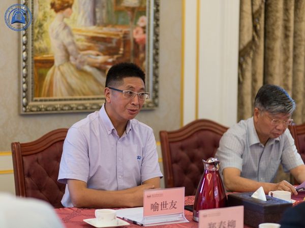 59b8d19638a7b.jpg 喻校.jpg