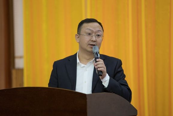 5c0e0e0f6ac7f.jpg 钟桂源.jpg